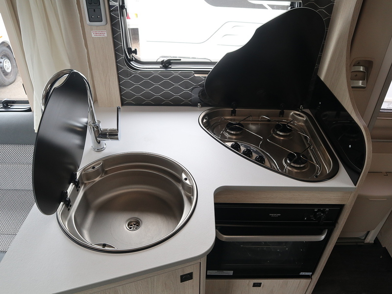 Autotrail F-Line F68 2024 Motorhome - Large 10