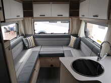 Autotrail F-Line F68 2024 Motorhome12