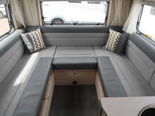 Autotrail F-Line F68 2024 Motorhome13
