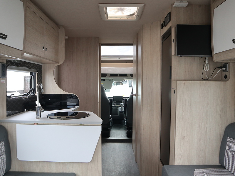 Autotrail F-Line F68 2024 Motorhome - Large 16