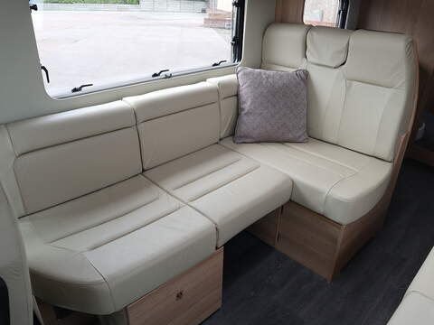 Autotrail Grande Frontier GF-88 Motorhome - U2390