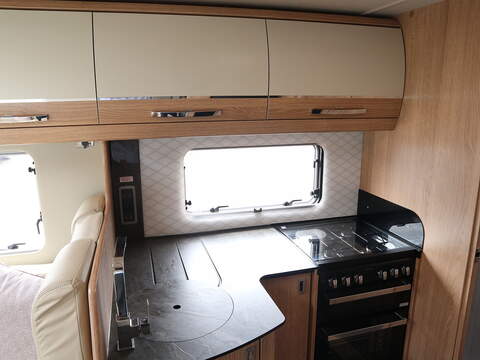 Autotrail Grande Frontier GF-88 Motorhome - U2390