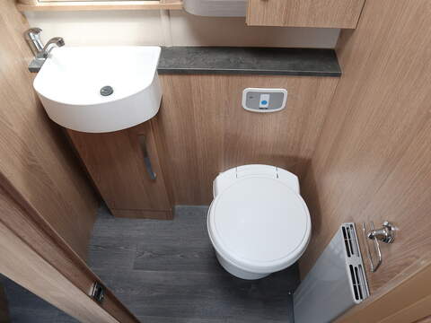 Autotrail Grande Frontier GF-88 Motorhome - U2390