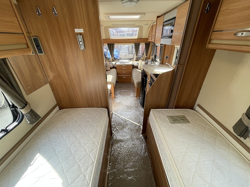 Swift Challenger Sport 564 2013 Caravan - Large 4