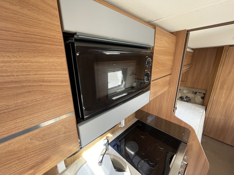 Swift Challenger Sport 564 2013 Caravan - Large 13