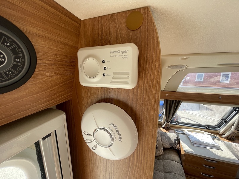 Swift Challenger Sport 564 2013 Caravan - Large 18