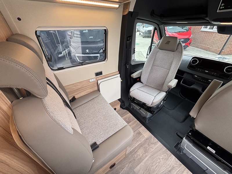 Hymer Grand Canyon S 600 2025 Campervan - Large 18