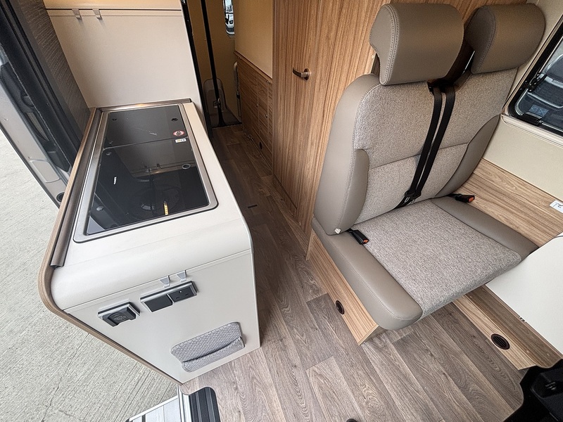 Hymer Grand Canyon S 600 2025 Campervan - Large 32
