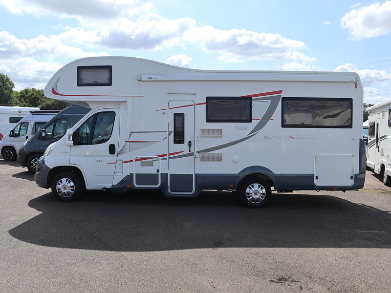 Rollerteam Autoroller 746 2016 Motorhome - Large 6