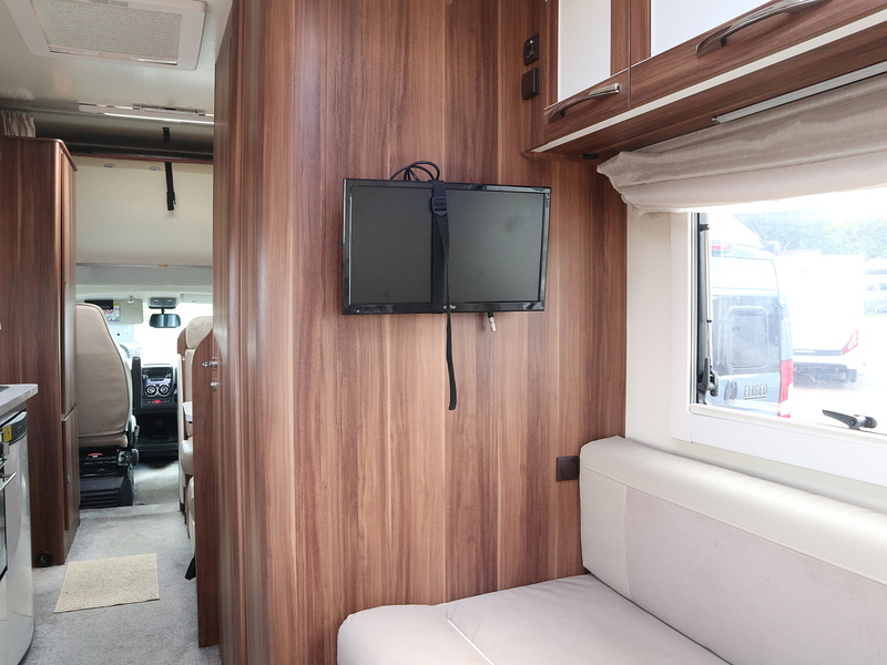 Rollerteam Autoroller 746 2016 Motorhome - Large 19