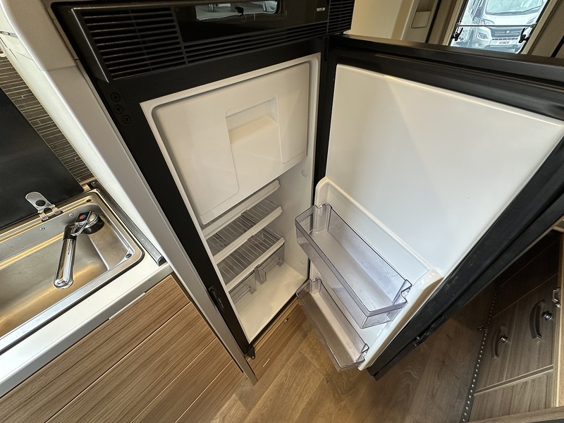 Hymer Yellowstone 2021 Campervan - Large 20