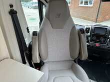 Hymer Yellowstone 2021 Campervan10