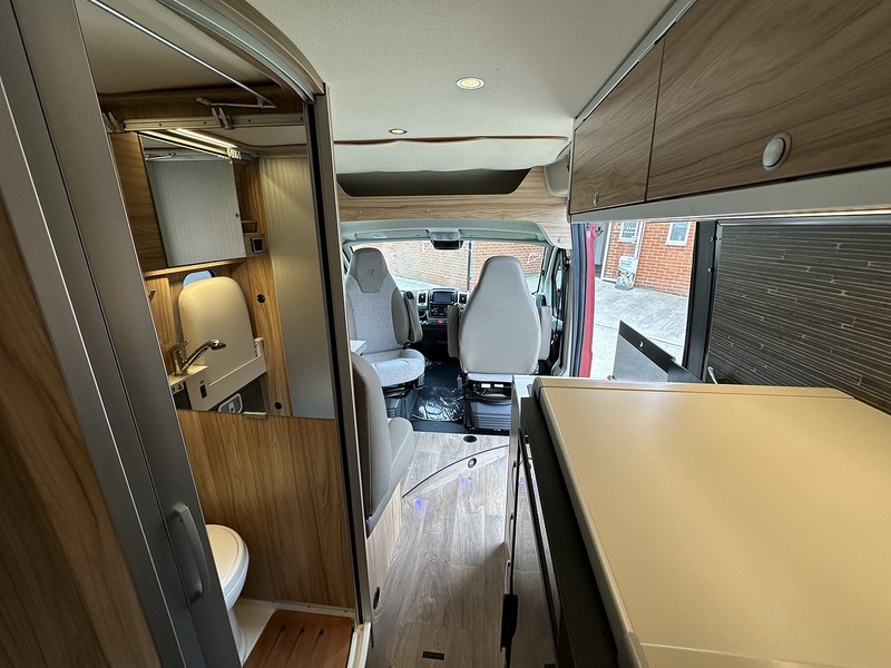 Hymer Yellowstone 2021 Campervan - Large 7