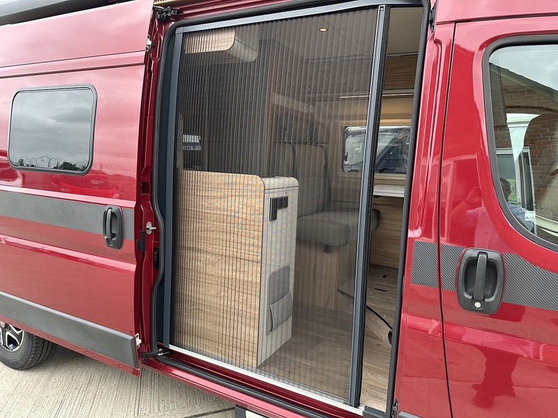 Hymer Yellowstone 2021 Campervan - Large 28