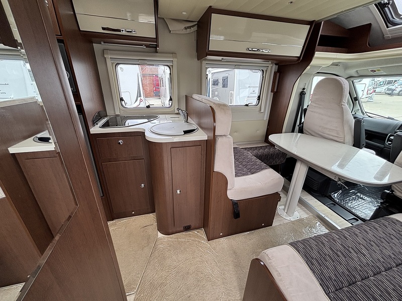 Rollerteam T-Line 680 2013 Motorhome - Large 16