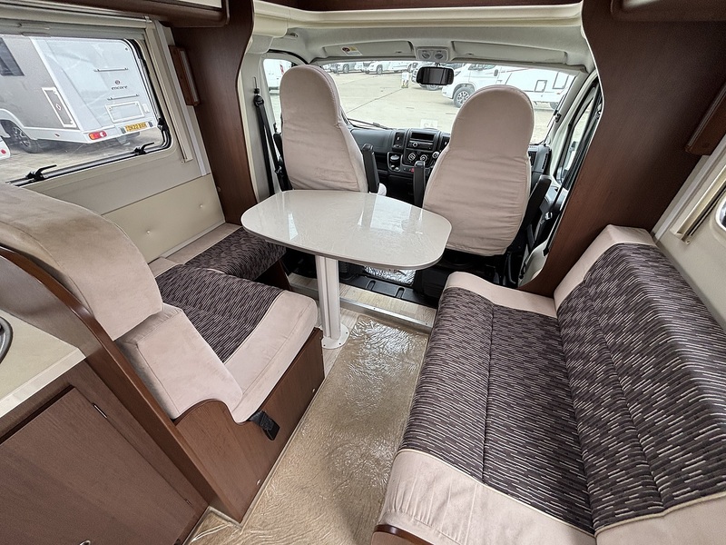 Rollerteam T-Line 680 2013 Motorhome - Large 17