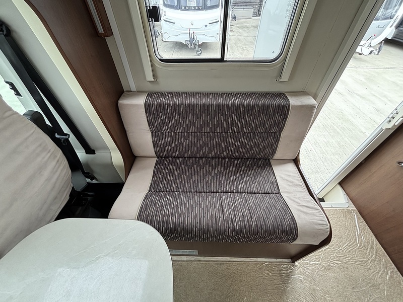 Rollerteam T-Line 680 2013 Motorhome - Large 19