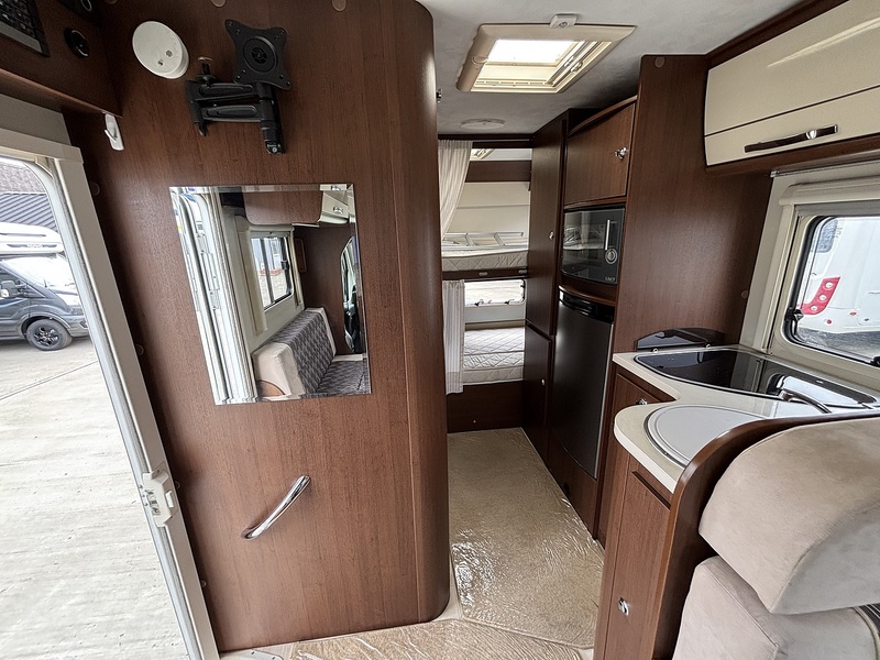 Rollerteam T-Line 680 2013 Motorhome - Large 21