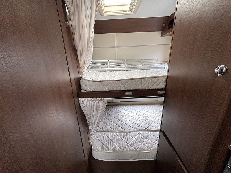 Rollerteam T-Line 680 2013 Motorhome - Large 35
