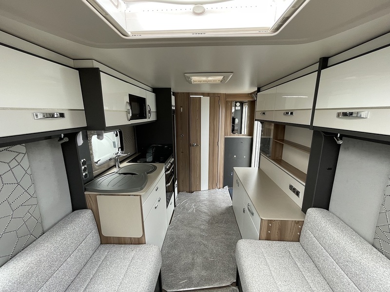 Swift Conquerer 480 2022 Caravan - Large 5