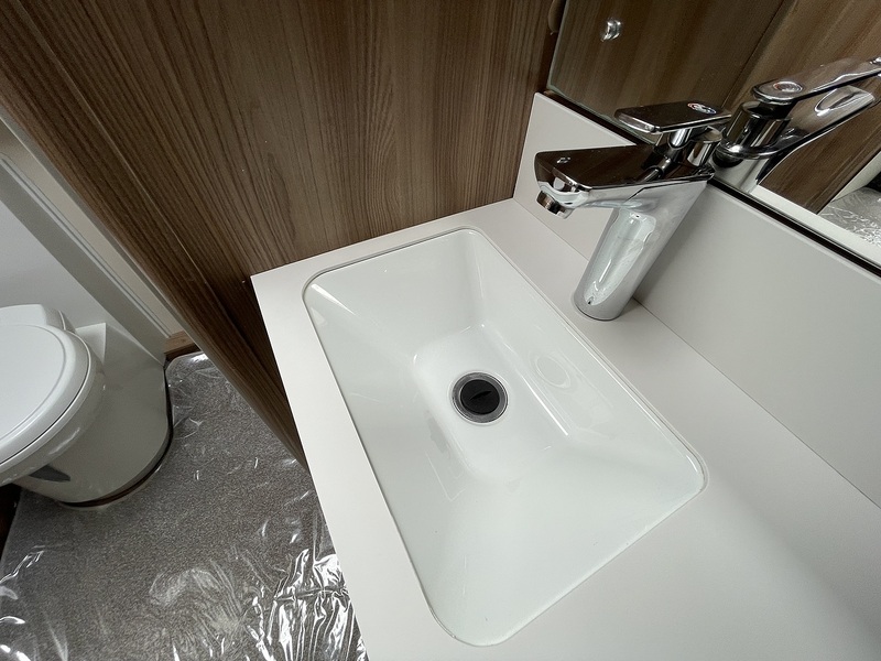Swift Conquerer 480 2022 Caravan - Large 21
