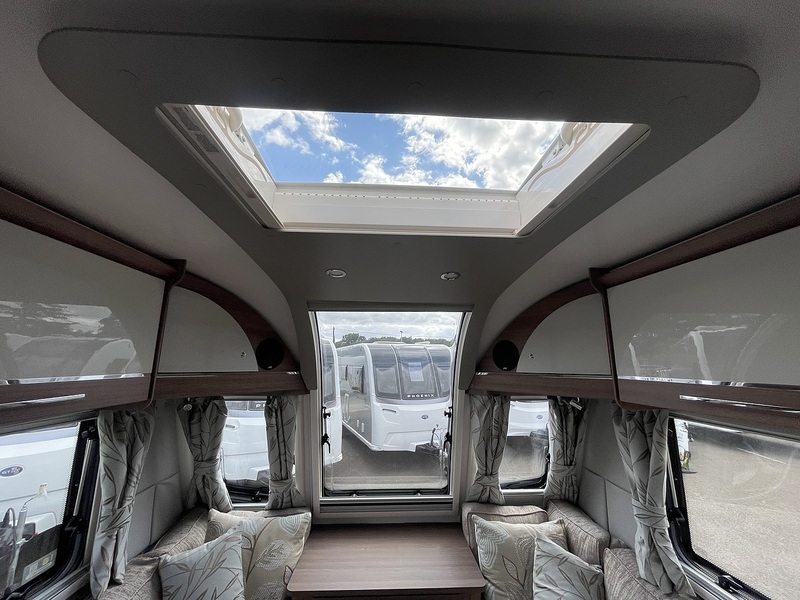Bailey Unicorn Vigo 2019 Caravan - Large 8