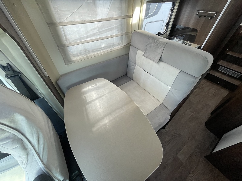 Rollerteam Zefiro 685 2019 Motorhome - Large 11