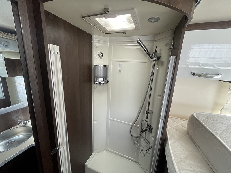 Rollerteam Zefiro 685 2019 Motorhome - Large 20