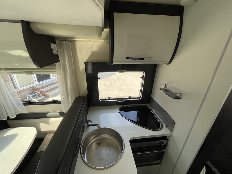 Rollerteam Zefiro 685 2020 Motorhome - Large 16