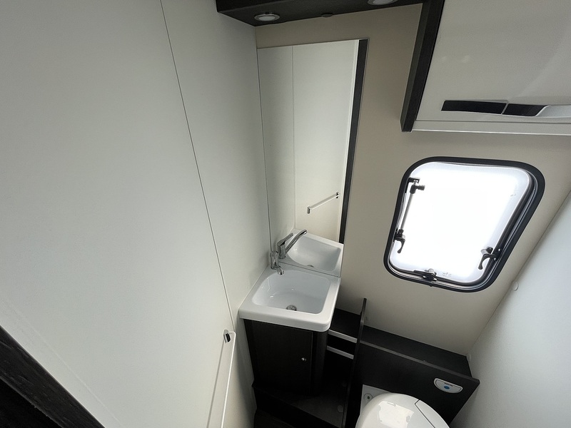 Rollerteam Zefiro 685 2020 Motorhome - Large 22