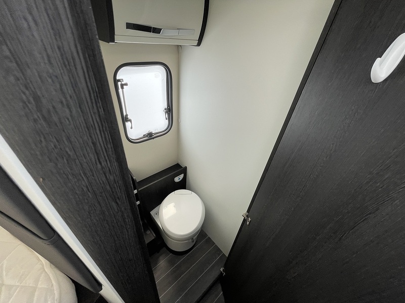 Rollerteam Zefiro 685 2020 Motorhome - Large 23