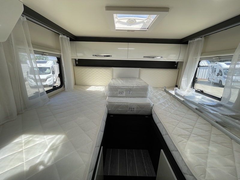 Rollerteam Zefiro 685 2020 Motorhome - Large 25