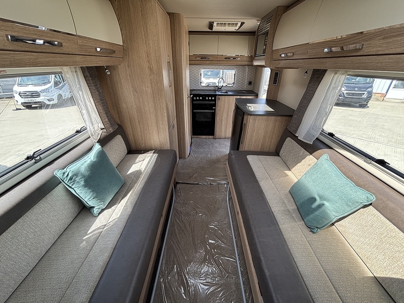 Autotrail Tracker EKS 2022 Motorhome - Large 12