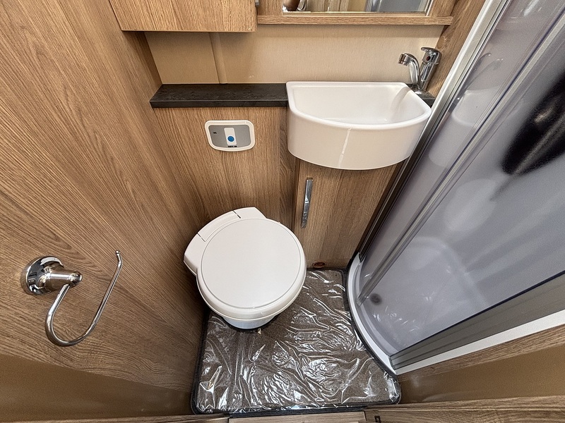 Autotrail Tracker EKS 2022 Motorhome - Large 25