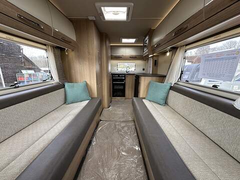Autotrail Tracker EKS Motorhome - U2409