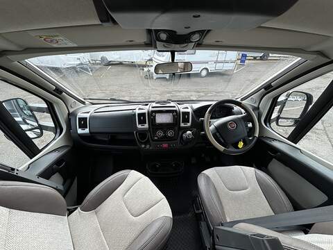 Autotrail Tracker EKS Motorhome - U2409