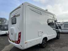 Autotrail Tracker EKS 2022 Motorhome1