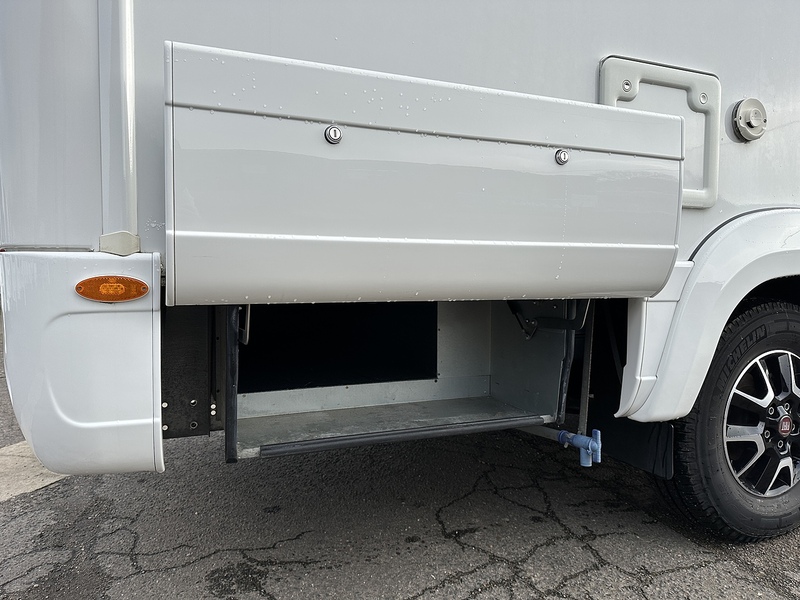 Autotrail Tracker EKS 2022 Motorhome - Large 12