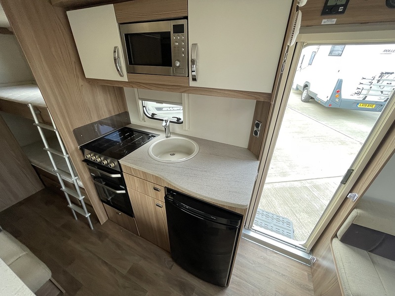 Swift Archway Maidwell SR 2016 Caravan - Large 3
