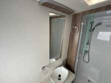 Venus Deluxe 570 2019 Caravan5