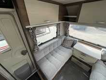 Venus Deluxe 570 2019 Caravan2