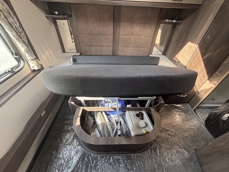 Coachman Lazer Xcel 850 2024 Caravan - Large 39