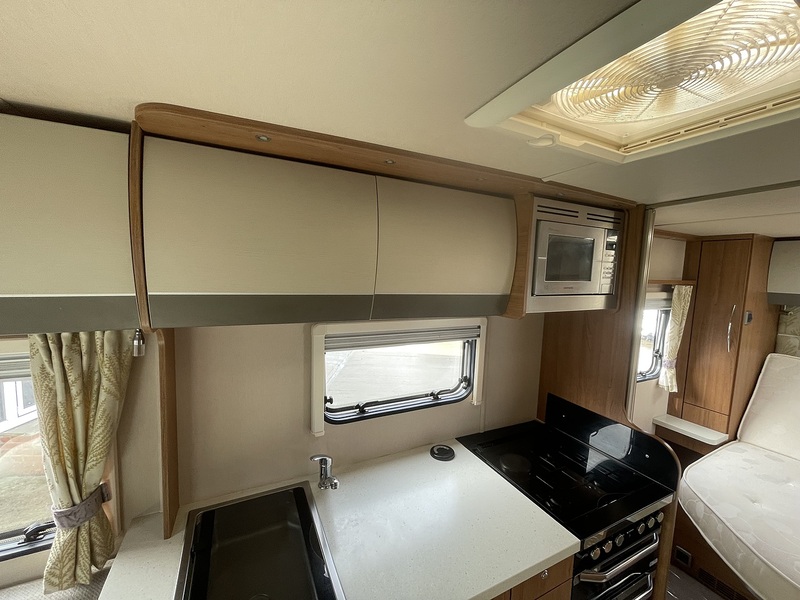 Autotrail Imala 730 Hi-line 2018 Motorhome - Large 12