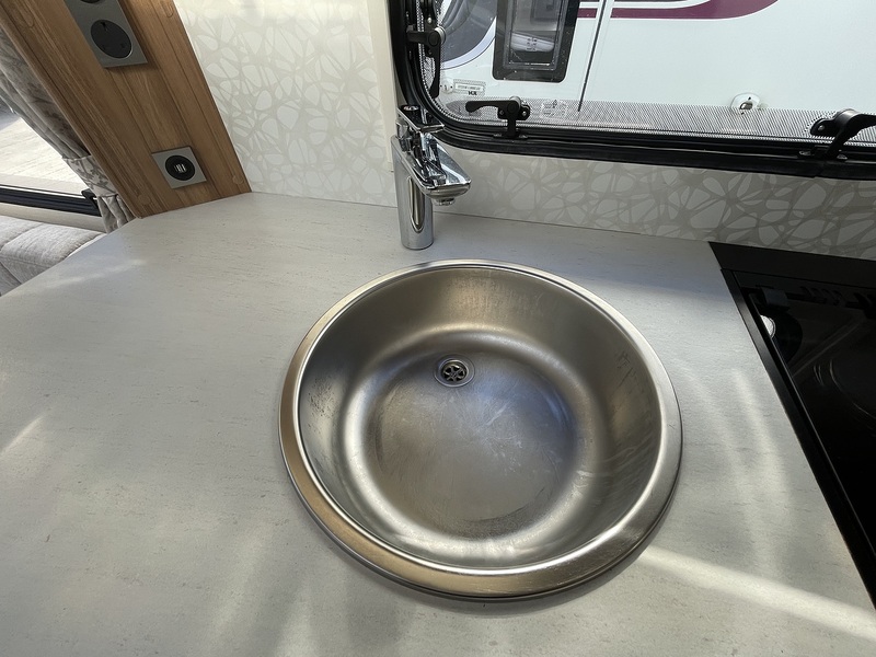 Lunar Clubman SI 2018 Caravan - Large 11