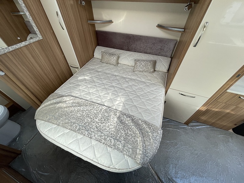 Lunar Clubman SI 2018 Caravan - Large 17