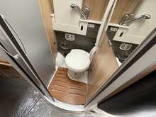 Hymer Yellowstone 2021 Campervan21