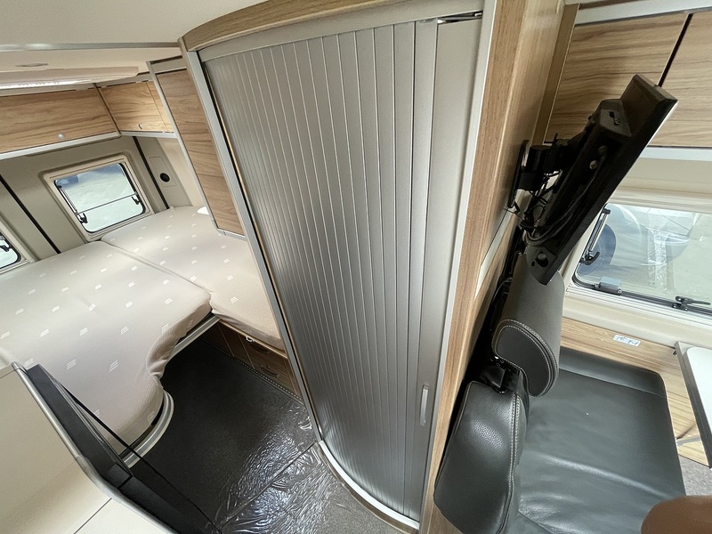 Hymer Yellowstone 2021 Campervan - Large 19