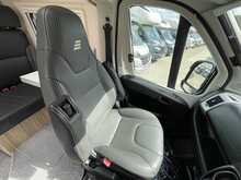 Hymer Yellowstone 2021 Campervan7