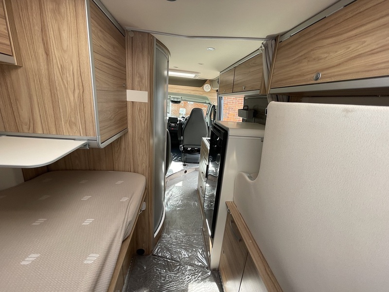 Hymer Yellowstone 2021 Campervan - Large 5