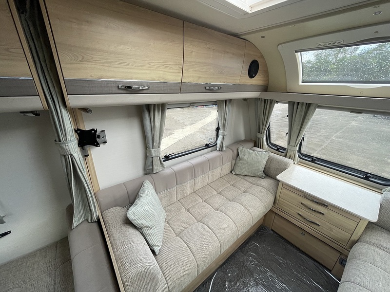 Elddis Osprey 576 2016 Caravan - Large 8